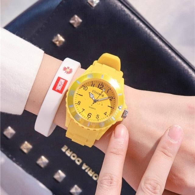 Fashion Silicone Women Watches Simple Sport Quartz Wristwatches Fresh Children Clock Casual Quartz Wristwatch Silicone Band Watch For Women Girls Student Watches