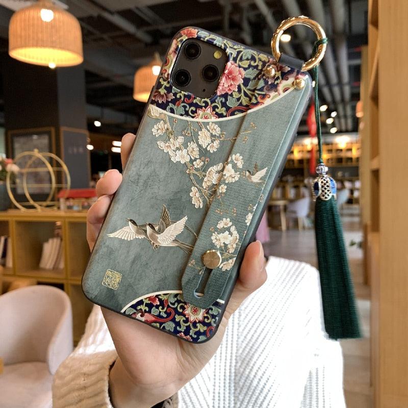 Fashionable Flower Phone Case for iPhone 11 12 13 14 Pro MAX X XS MAX XR 8 7 6 6s Plus X Soft Back Cases Wrist Strap Tassel Cover shockproof Hard Back Cover Slim Full Body Protective Trendy Cute Stylish Phone Case for Women