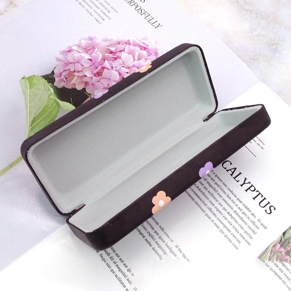 Flower Glasses Case Anti-Pressure Large Frame Glasses Storage Sunglasses Hard Eye Case Protector Eyewear Holder Hard Shell Eyeglasses Case Floral Flower Fabric Covered Clam Shell Style Eyeglass Case