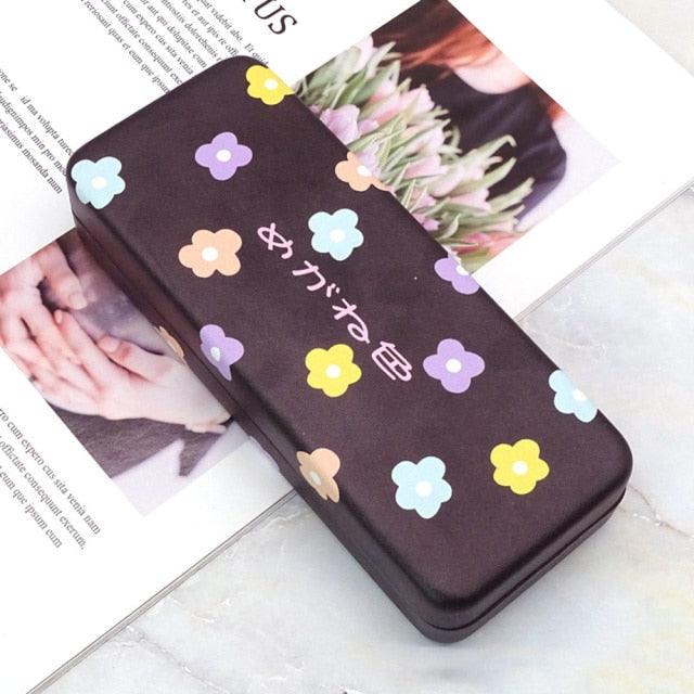 Flower Glasses Case Anti-Pressure Large Frame Glasses Storage Sunglasses Hard Eye Case Protector Eyewear Holder Hard Shell Eyeglasses Case Floral Flower Fabric Covered Clam Shell Style Eyeglass Case