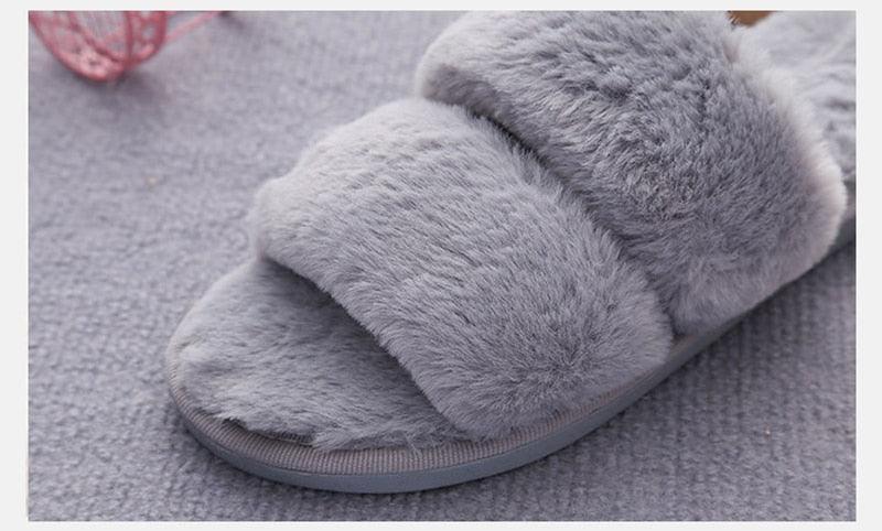 Fluffy Slippers Women Cozy Faux Fur Cross Indoor Floor Slides Flat Soft Furry Shoes Fluffy Furry Fur Slippers Flip Flop Open Toe Cozy House Memory Foam Sandals Slides Soft Flat Comfy Slippers