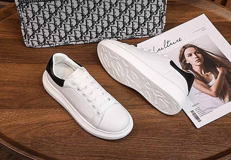 Genuine Leather Women Platform Sneakers Autumn Fashion Sports Little White Shoes Platform Flats Casual Lace Up Woman Comfort Walking Sneakers