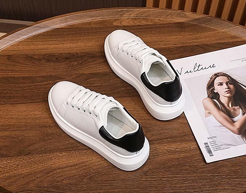 Genuine Leather Women Platform Sneakers Autumn Fashion Sports Little White Shoes Platform Flats Casual Lace Up Woman Comfort Walking Sneakers