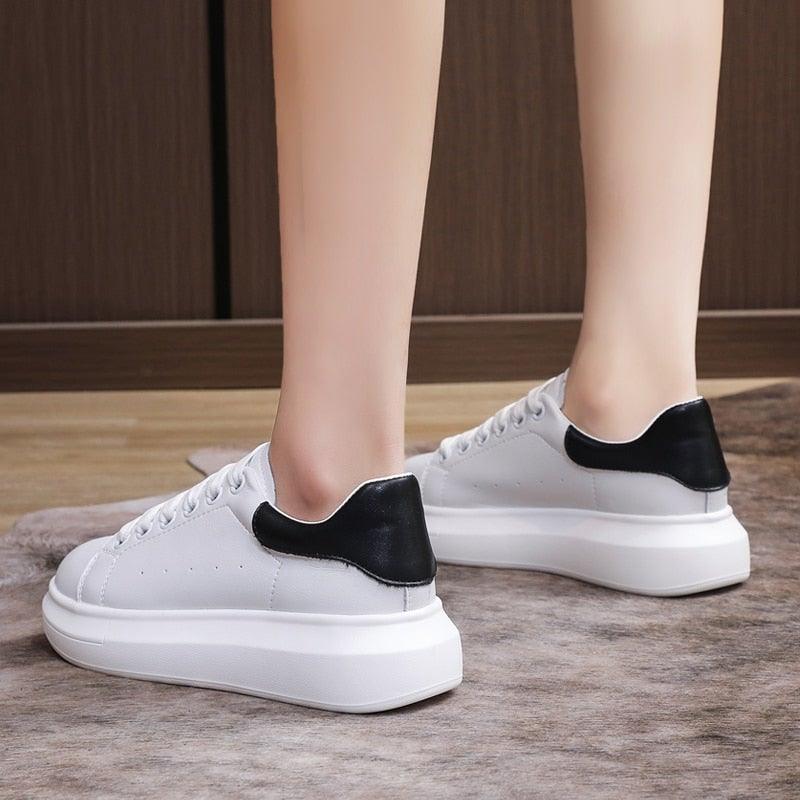 Genuine Leather Women Platform Sneakers Autumn Fashion Sports Little White Shoes Platform Flats Casual Lace Up Woman Comfort Walking Sneakers