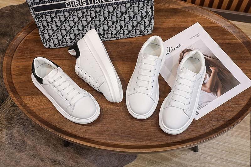 Genuine Leather Women Platform Sneakers Autumn Fashion Sports Little White Shoes Platform Flats Casual Lace Up Woman Comfort Walking Sneakers