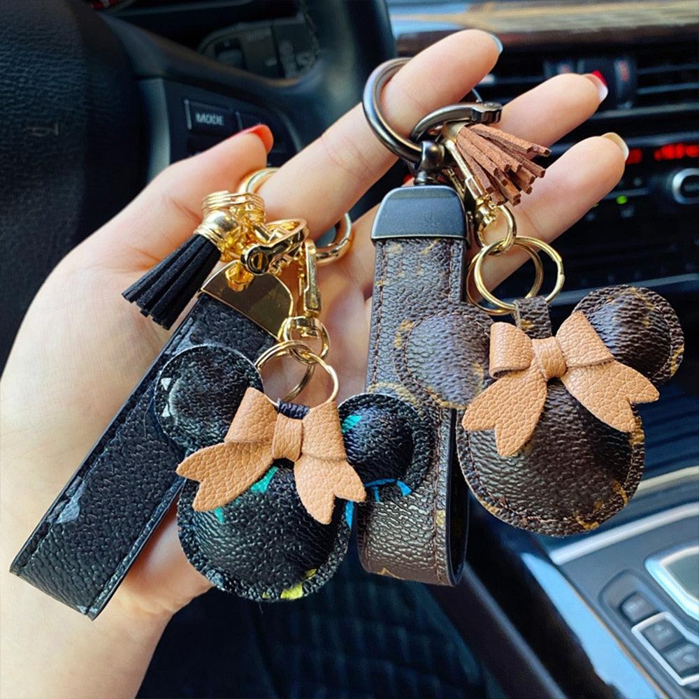 Luxury Leather Creative Car Keychain Key Ring Accessories Gift Girly Mouse Bracelets Accessories Wristlet Cover Shell Letter Holder Strap Plush Pendant Buckle Designer Car Keys Chains For Women