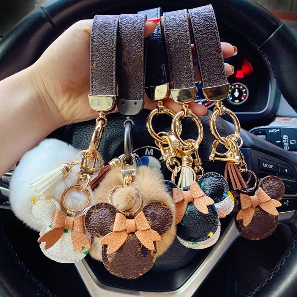 Luxury Leather Creative Car Keychain Key Ring Accessories Gift Girly Mouse Bracelets Accessories Wristlet Cover Shell Letter Holder Strap Plush Pendant Buckle Designer Car Keys Chains For Women