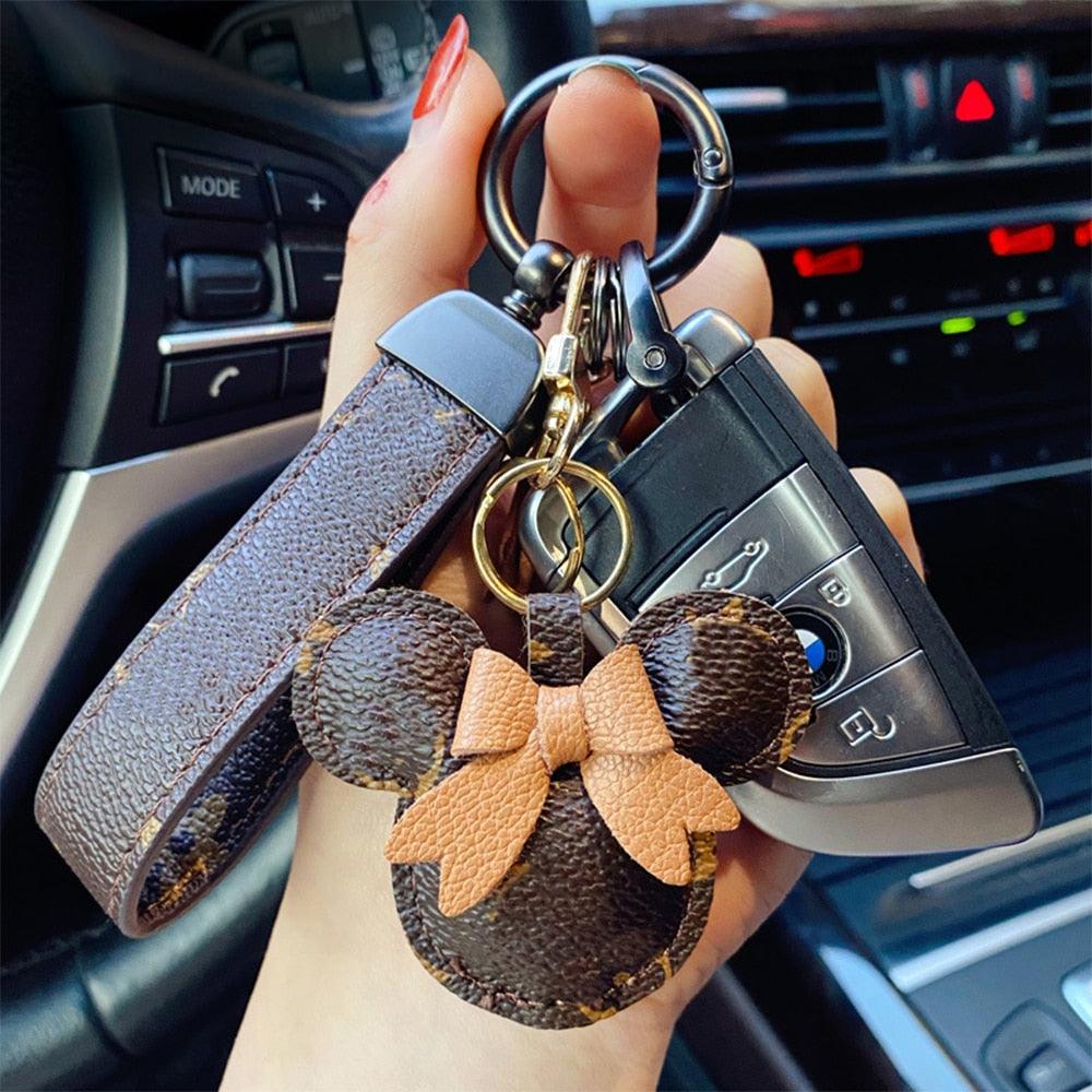 Luxury Leather Creative Car Keychain Key Ring Accessories Gift Girly Mouse Bracelets Accessories Wristlet Cover Shell Letter Holder Strap Plush Pendant Buckle Designer Car Keys Chains For Women