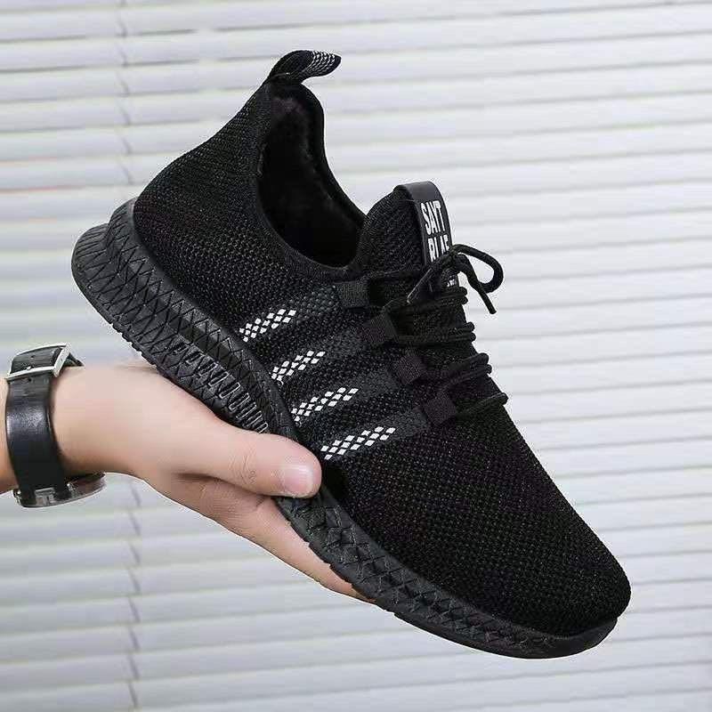 Men's Lightweight Running Shoes New Summer Comfortable And Breathable Sports Outdoor Fashion Sneakers Slip On Lightweight Athletic Fashion Casual Breathable Shoes For Walking Running Jogging