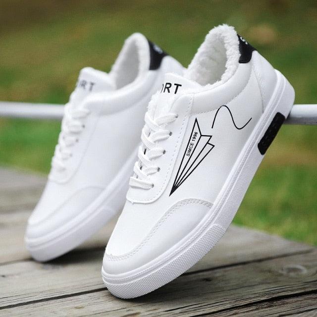 Lightweight white hot sale tennis shoes