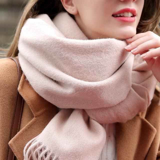 New Autumn Large Soft Pure Wool Cashmere Scarf Hijab Wraps Escharpe Lightweight Elegant Neck Warmer Women Echarpe Wraps Tassel Fine Cashmere Scarves for Ladies