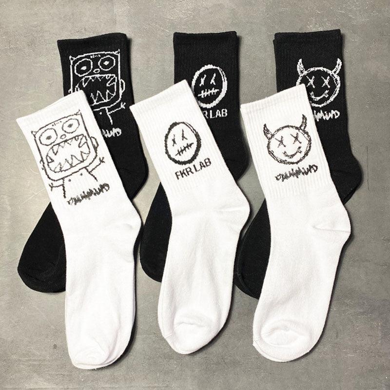 New Fashion Kawaii Cute Smilies Patterned Socks Pure Cotton Cartoon Pattern Hip Hop Style Breathable Mid Tube Socks Skateboard Socks Soft Long Sock for Men And Women