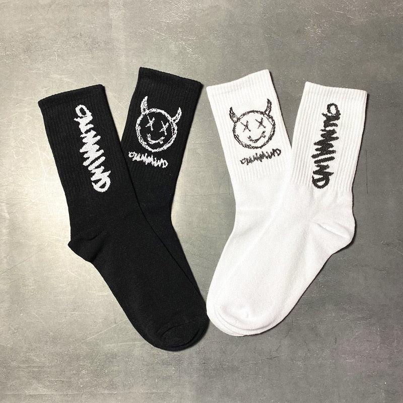 New Fashion Kawaii Cute Smilies Patterned Socks Pure Cotton Cartoon Pattern Hip Hop Style Breathable Mid Tube Socks Skateboard Socks Soft Long Sock for Men And Women