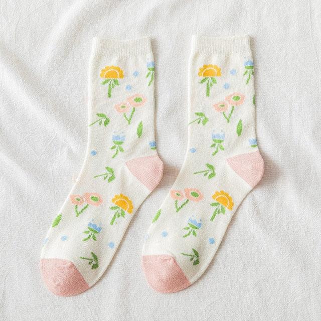 New Harajuku Style Kawaii Woman Socks Cotton Socks Novelty Socks with Strawberry and Flower Funny and Pink Socks Running And Climbing Socks For Men And Women