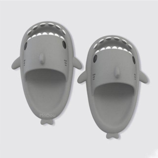 New Summer Slippers Lovely Shark Shape Slides Outdoor Women Shoes Kids Children Flip Flops Lightweight Open Toe Beach Pool Slides Sandals Shark Shower Slipper Toddler Non-Slip Summer Slippers Water Shoes