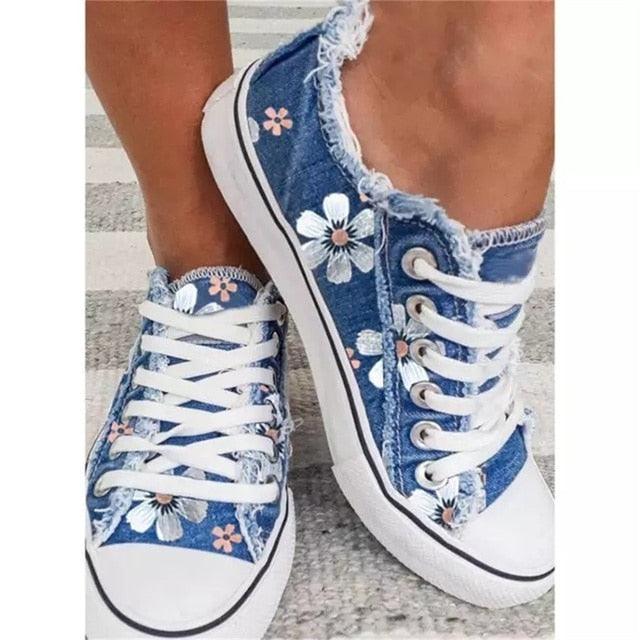 New Womens Comfortable Canvas Flats Flower Summer Fashion Lace-up Sneakers Casual Fashion Round Toe Vulcanized Shoes Women Casual Sneakers