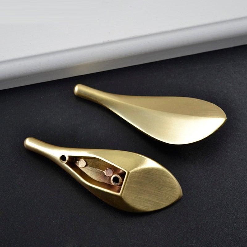 Nordic Style Solid Brass Gold Leaf Shaped 32mm Cabinet Knob Door Pulls Furniture Handles Knob Cabinet Knob Door Pulls Nordic Style Furniture Handles Knob Creative Light Luxury Handle Golden Leaf Handle Wardrobe Shoe Cabinet Bathroom Cabinet Handle