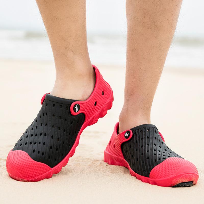 Outdoor Men Sandals Summer Hole Shoes Rubber Clogs Men Garden Shoes Black Beach Sandals Slippers Breathable Lightweight Sandals Unisex Beach Quick Drying Sandals Couple Outdoor Slippers