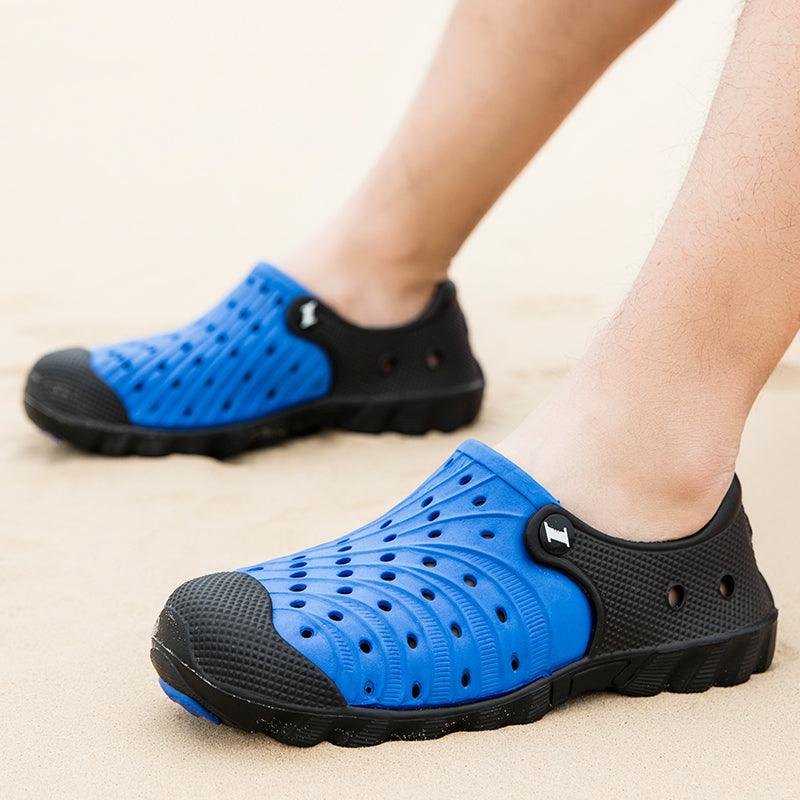 Outdoor Men Sandals Summer Hole Shoes Rubber Clogs Men Garden Shoes Black Beach Sandals Slippers Breathable Lightweight Sandals Unisex Beach Quick Drying Sandals Couple Outdoor Slippers