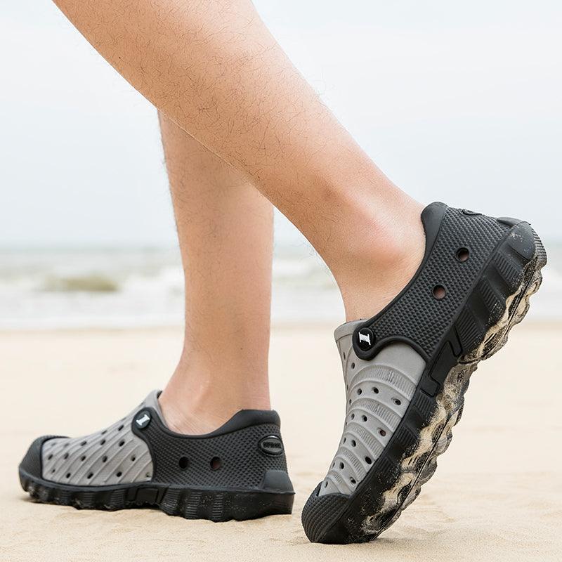 Outdoor Men Sandals Summer Hole Shoes Rubber Clogs Men Garden Shoes Black Beach Sandals Slippers Breathable Lightweight Sandals Unisex Beach Quick Drying Sandals Couple Outdoor Slippers