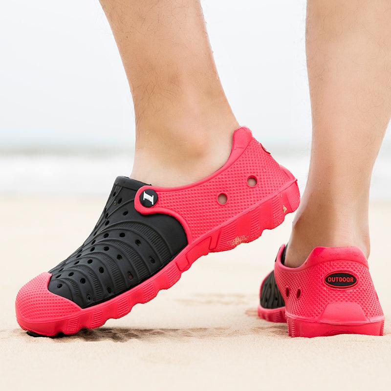 Outdoor Men Sandals Summer Hole Shoes Rubber Clogs Men Garden Shoes Black Beach Sandals Slippers Breathable Lightweight Sandals Unisex Beach Quick Drying Sandals Couple Outdoor Slippers