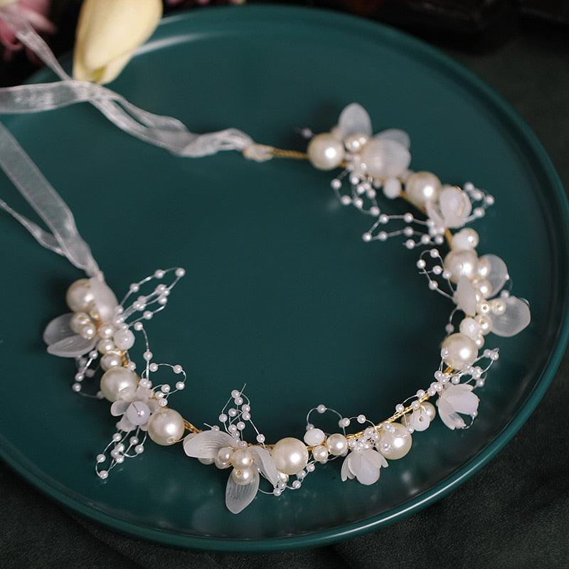 Pearls Headbands For Women Girls Bride Wedding Hairbands White Flower Tiaras And Crowns Fashion Headdress Hair Jewelry Luxurious Pearl Rhinestone Hair Jewelry For Women Handmade Tiara Bridal Hair Bands Wedding Hair Accessories