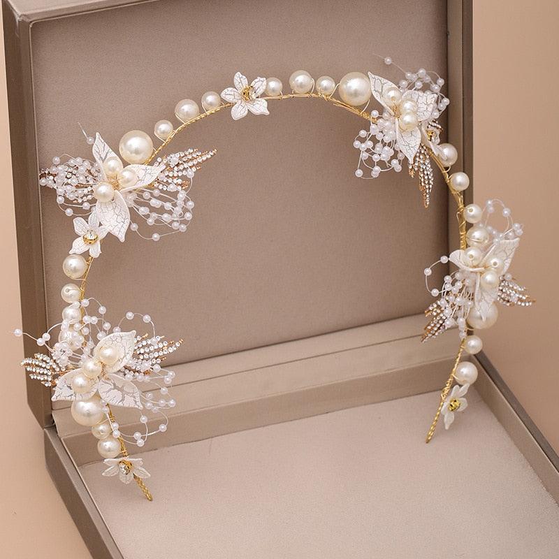 Pearls Headbands For Women Girls Bride Wedding Hairbands White Flower Tiaras And Crowns Fashion Headdress Hair Jewelry Luxurious Pearl Rhinestone Hair Jewelry For Women Handmade Tiara Bridal Hair Bands Wedding Hair Accessories