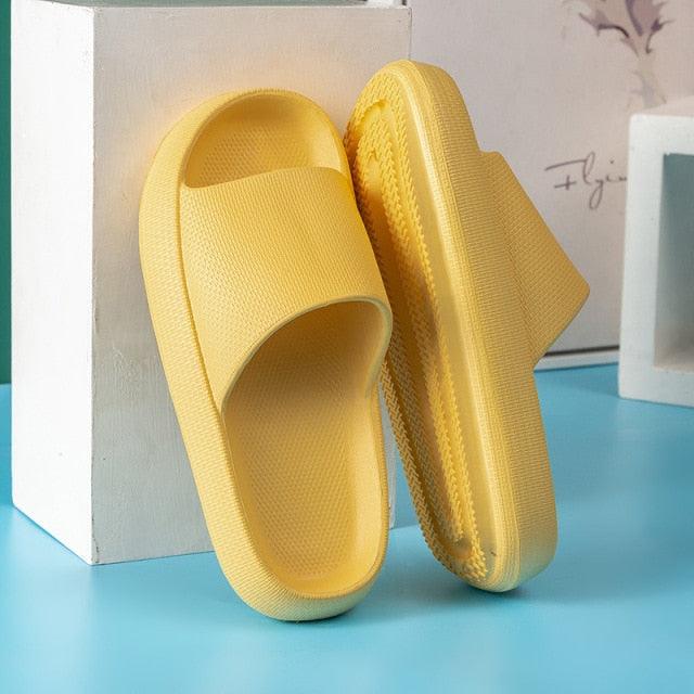 Pillow Slides Slippers Comfy Shoes Non-slip Bathroom Home Thicked Bottom Slippers Women's Sandals Summer Flip Flops Open Toe Pillow Shower Shoes EVA Slides Soft Spa Cloud Slippers