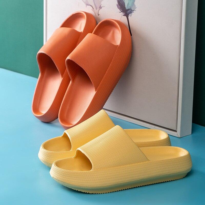 Pillow Slides Slippers Comfy Shoes Non-slip Bathroom Home Thicked Bottom Slippers Women's Sandals Summer Flip Flops Open Toe Pillow Shower Shoes EVA Slides Soft Spa Cloud Slippers