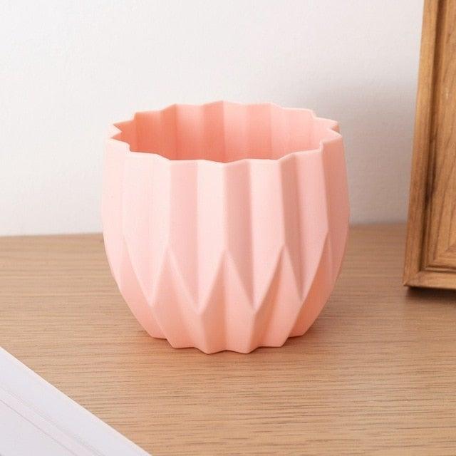 Plastic Vases Anti-ceramic Unbreakable Basket Imitation Rattan Flower Vase For Home Décor Desktop Decoration Living Room Office or Bookshelf