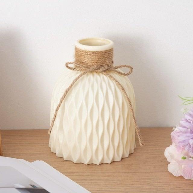 Plastic Vases Anti-ceramic Unbreakable Basket Imitation Rattan Flower Vase For Home Décor Desktop Decoration Living Room Office or Bookshelf