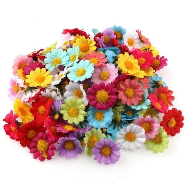 100PC/lot 2.5cm Mini Daisy Decorative Flower Artificial Silk Flowers Party Wedding Decoration Home Decor (without stem) Decoration Flowers Wall Heads for Home Wedding Decoration Wreath Accessories Craft Fake Flower