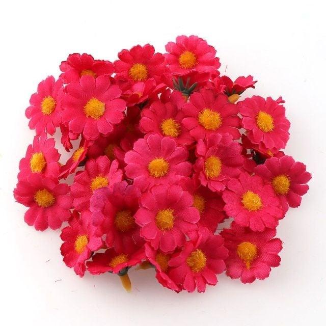 100PC/lot 2.5cm Mini Daisy Decorative Flower Artificial Silk Flowers Party Wedding Decoration Home Decor (without stem) Decoration Flowers Wall Heads for Home Wedding Decoration Wreath Accessories Craft Fake Flower