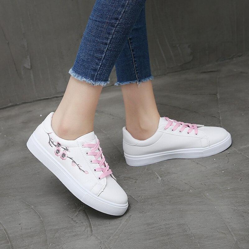 Spring Fashion Breathble Women Sneakers Leather Platform Shoes Women Lace Up Casual Shoes White Fashion Sneakers White PU Leather Platform Sneaker For Women Lace Up Walking Sneakers