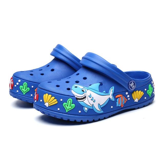 Children Summer Cartoon Sandals Quick-Dry Beach Kids Clogs Slippers Light-Weight Wear-Resistant Boy Girl Shoes Comfort Clogs Kids Slip On Garden Shoes Boys Lightweight Outdoor Beach Pool Slide Sandals