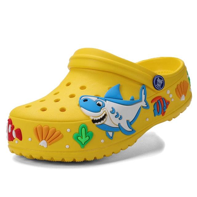 Children Summer Cartoon Sandals Quick-Dry Beach Kids Clogs Slippers Light-Weight Wear-Resistant Boy Girl Shoes Comfort Clogs Kids Slip On Garden Shoes Boys Lightweight Outdoor Beach Pool Slide Sandals