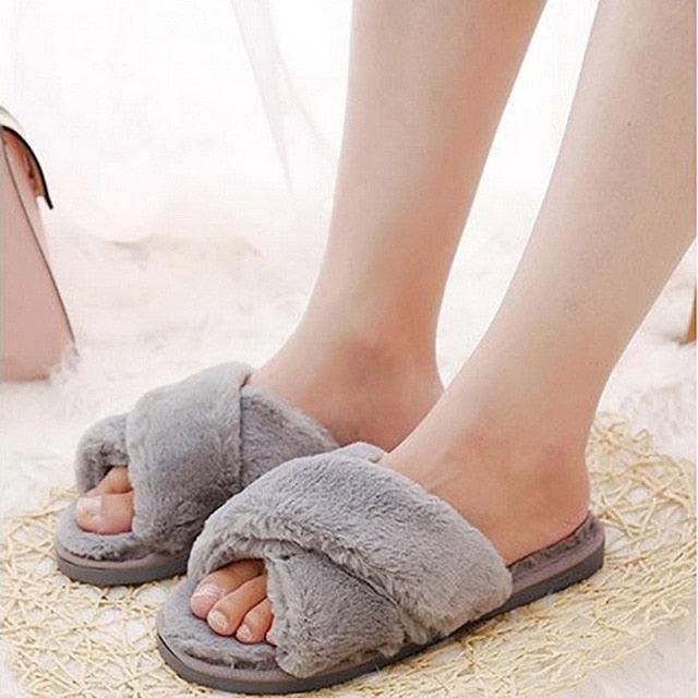 Warm Fluffy Slippers Women Faux Fur Slipper Indoor Floor Slides Flat Soft Furry House Warm Comfortable Fuzzy Furry Bedroom Slippers Indoor Cozy Memory Foam Anti-Slip Flip Flops