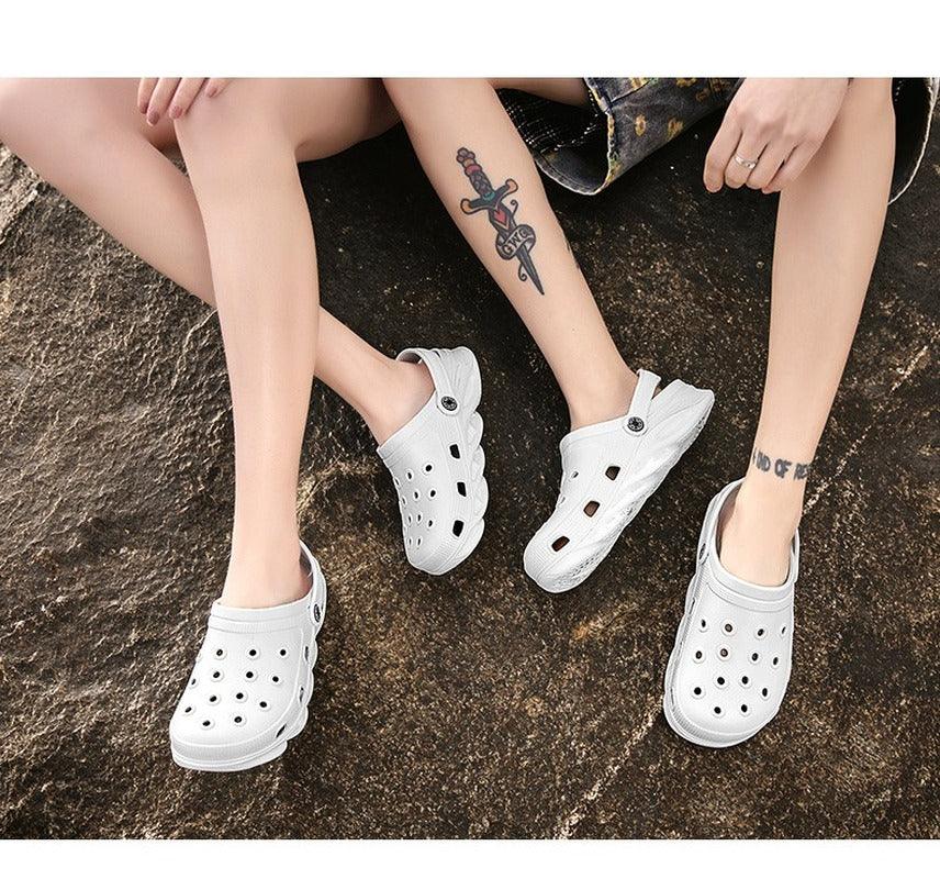 New Style Outdoor Sandals Soft Sole Beach Shoes Mens And Womens The Same Style Suitable For Summer Platform Slippers Men Sports Sandals Men Outdoor Indoor Slippers Lightweight Sandals Garden Clogs