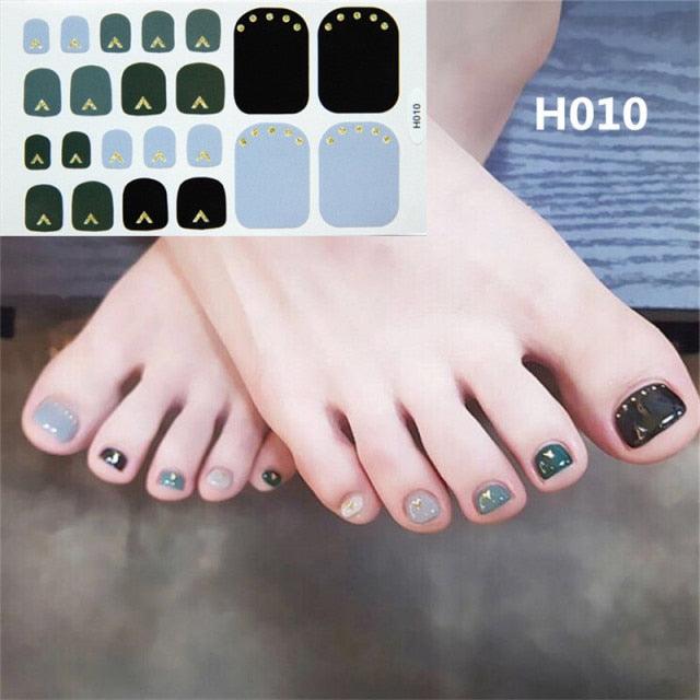 Flake Nail Art Sticker Strawberry Glitter Nail Cover Multicolor Nail Art Full Adhesive Sticker Tips Manicure Nail Art Stickers Decals Women Metal Golden Line Nail Full Nail Wraps for Women Nail Art with Nail File Solid Color Nail Polish Strips Sticker