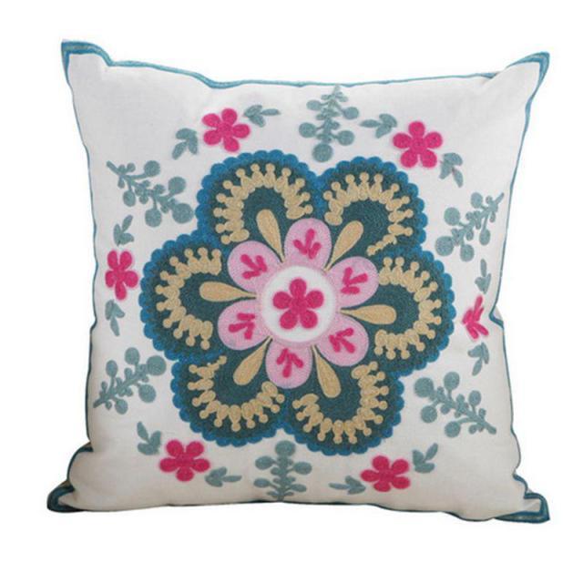 Retro Top Quality 100% Cotton Embroidery Flower Pattern Pillow Cover Home Decoration Sofa Cushion Cover Housewarming Gift Pillow Case Decorative Embroidered Pillow Cover Handmade Cotton Cover For Throw Pillows Beautiful Modern Floral Patterns 45x45cm