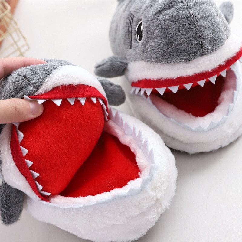 Shark Funny Shoes Girls  Indoor Slippers Home Shoes Fashion Plush Warm Slippers Women Winter Cute Shark Cozy Women Slippers With Funny Face Memory Foam Non-Slip Rubber Sole Soft Slip On Home Shoes