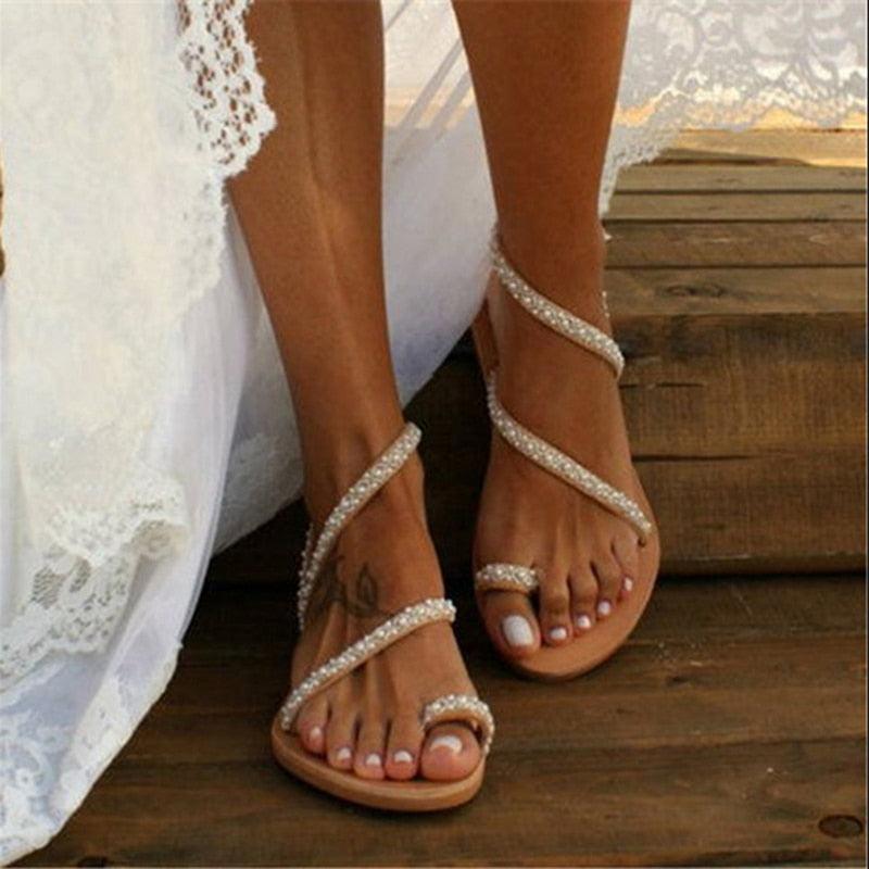 Summer Flat Sandals Sweet Pearl Decoration Sandals Leather Flats Women Beach Holiday Shoes Rhinestones Flat Strap Sandals Comfort Open Toe Flat Luxury Women Sandals