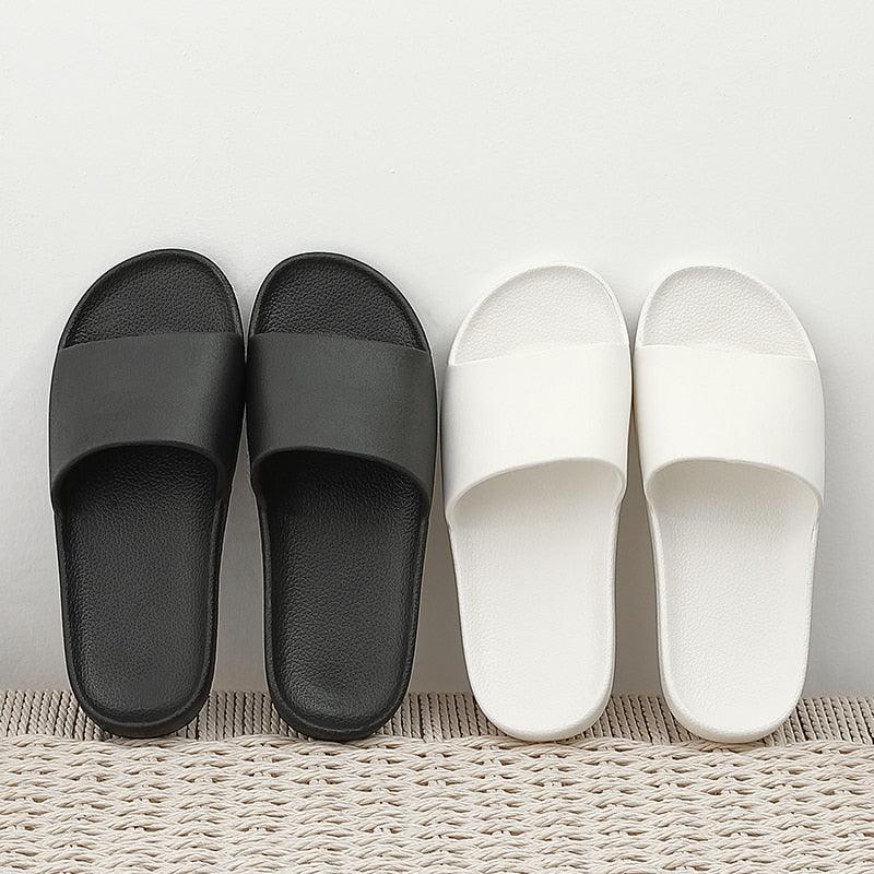 Summer Home Mens Slippers Simple Black White Shoes Non-Slip Bathroom Slides Flip Flops Indoor Women Slippers Soft Slides Slippers For Men Cloud Cushioned Slides Thick Non-Slip Pool Gym House Slipper