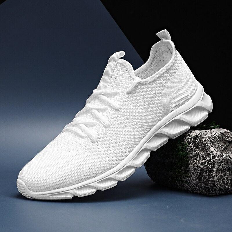 Summer Men's Casual Light Sneaker Outdoor Breathable Mesh Fashion Sports White Popular Style Running Casual Sneakers Couple Walk Sport Running Athletic Non Slip Fashion Sneakers