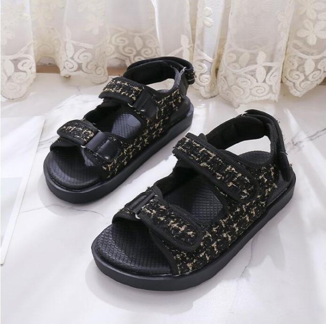 Trendy Black Sandals Summer New Flat Embroidery Thick-Soled Casual Design Hiking Sandals Outdoor Sport Sandals Athletic Sandals Walking Water Women Shoes For Summer