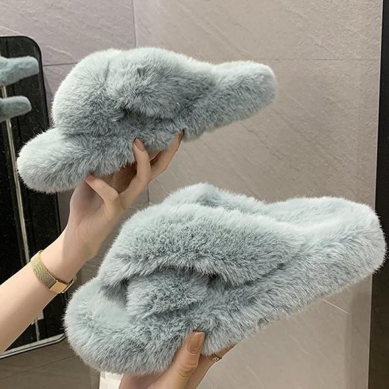 Warm Fluffy Fur Slippers Shoes Women Flip Flop Flat Furry Slides Outdoor Sandals Woman Open Toe Slippers Plush Cross Band Fleece Comfy Memory Foam House Indoor Winter Shoes