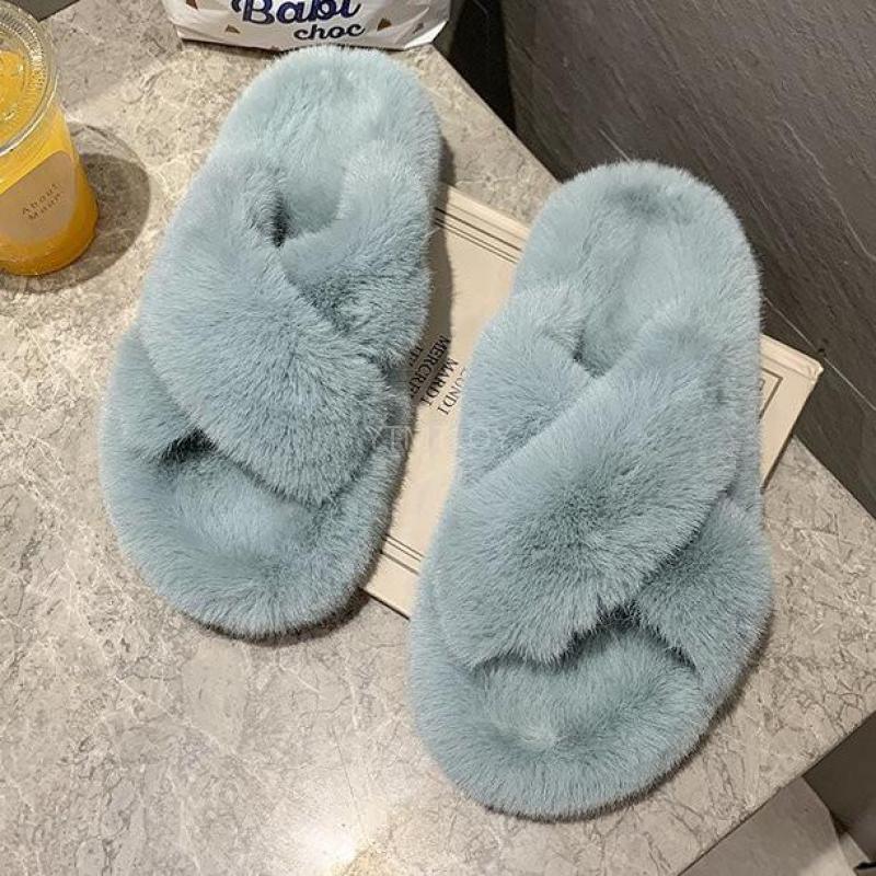 Warm Fluffy Fur Slippers Shoes Women Flip Flop Flat Furry Slides Outdoor Sandals Woman Open Toe Slippers Plush Cross Band Fleece Comfy Memory Foam House Indoor Winter Shoes