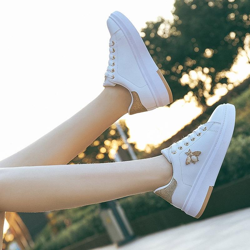 White Women Sneakers Platform Fashion Rhinestone Sneakers Lace Up Casual Shoes Breathable Comfortable Women's Casual Flats Elegant High Quality Sport Women Sneakers