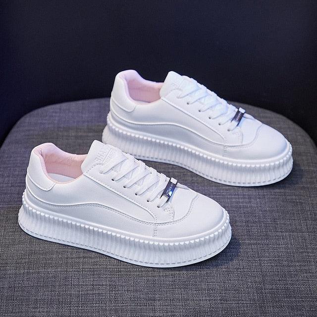 White Women Spring Running Thick Shoes Woman Comfortable Sneakers Leather Spring Flats Trainers Outdoor Vulcanize Slip On Trainers Fashion Platform Sneakers