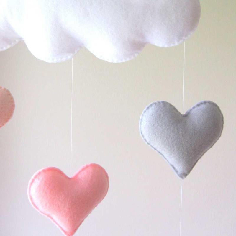 Wind Chimes Handmade Cloud Felt Love Pendant Baby Children Cloud Bed Bell Mobile Crib Jewelry Creative Pendant  Bedroom Loving Ceiling Hanging Heart Decor Girls Wind Chime Nursery Decoration